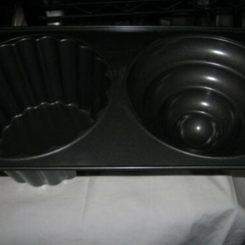 Wilton Non-Stick Giant Cupcake Pan